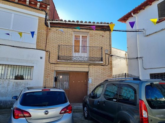 Foto 2 de Venta de casa en Alcalá del Obispo de 3 habitaciones y 405 m²