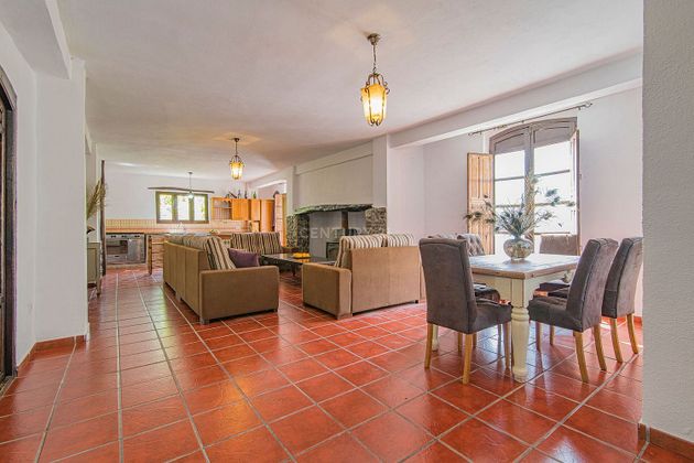 Foto 1 de Casa en venta en Alpujarra de la Sierra de 4 habitaciones con terraza y garaje