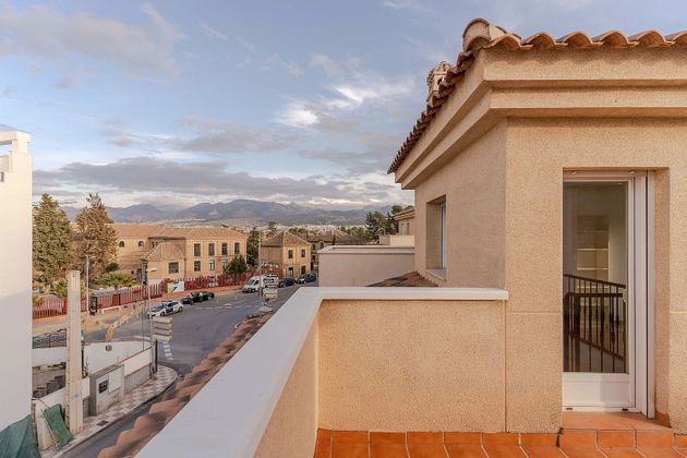 Foto 1 de Casa en venda a avenida Diputación de 4 habitacions amb terrassa i garatge