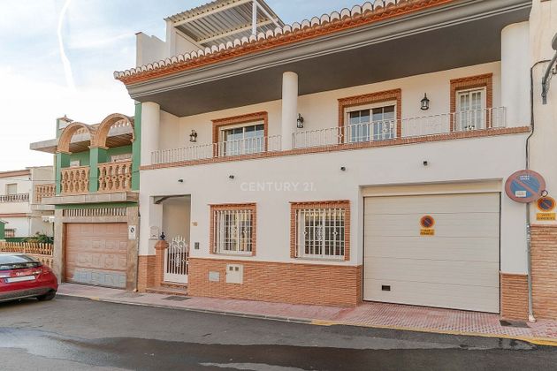 Foto 2 de Venta de casa en calle Dióscoro Galindo de 3 habitaciones con terraza y garaje