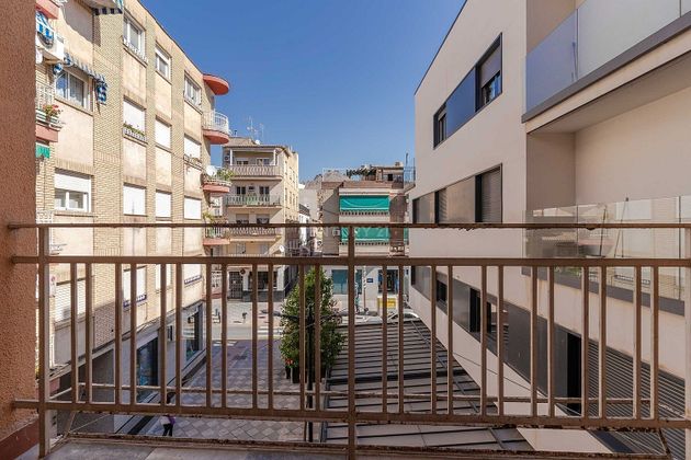 Foto 2 de Pis en venda a calle Doctor Prados Picazo de 4 habitacions amb terrassa i balcó