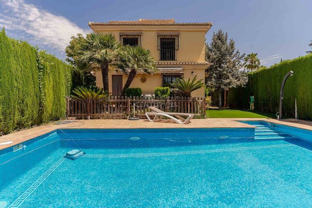 Foto 2 de Casa en venda a calle Almeces de 4 habitacions amb terrassa i piscina