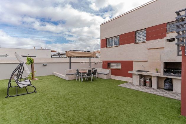 Foto 1 de Casa en venta en calle Alonso Quijano de 5 habitaciones con terraza y piscina