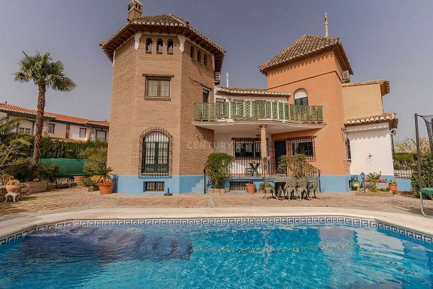 Foto 1 de Casa en venda a calle Lino de 4 habitacions amb terrassa i piscina