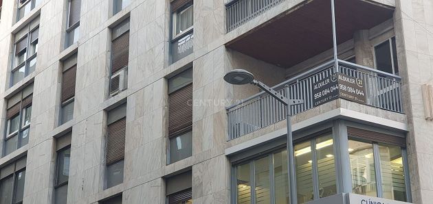 Foto 2 de Oficina en lloguer a calle Recogidas amb terrassa i ascensor