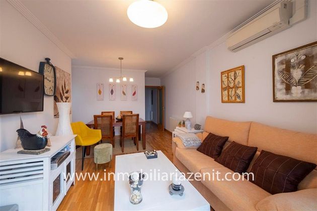 Foto 2 de Àtic en venda a Sanxenxo de 2 habitacions amb terrassa i garatge