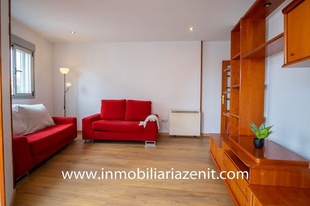 Foto 2 de Piso en venta en Adina-Portonovo de 3 habitaciones con terraza y garaje