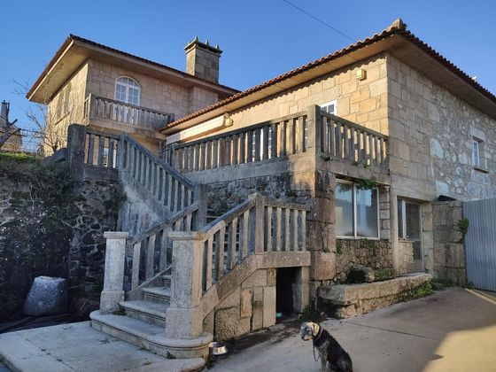 Foto 1 de Xalet en venda a Vilanova de Arousa de 6 habitacions amb terrassa i garatge