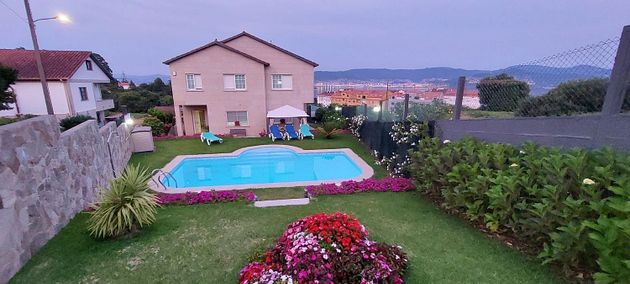Foto 1 de Xalet en venda a Poio de 3 habitacions amb terrassa i piscina