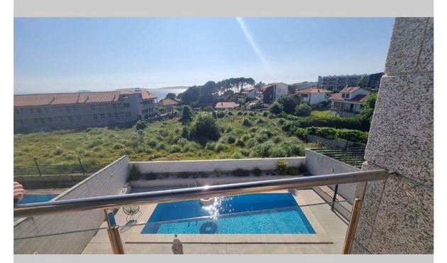 Foto 2 de Chalet en venta en Adina-Portonovo de 3 habitaciones con terraza y piscina