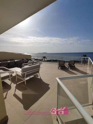 Foto 2 de Àtic en venda a Cala Vedella - Cala Tarida - Cala Conta de 3 habitacions amb terrassa i piscina