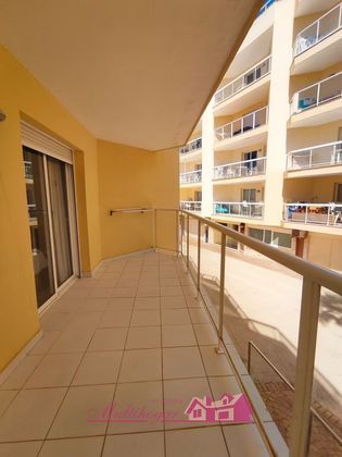 Foto 2 de Piso en venta en Cala Vedella - Cala Tarida - Cala Conta de 3 habitaciones con terraza y piscina