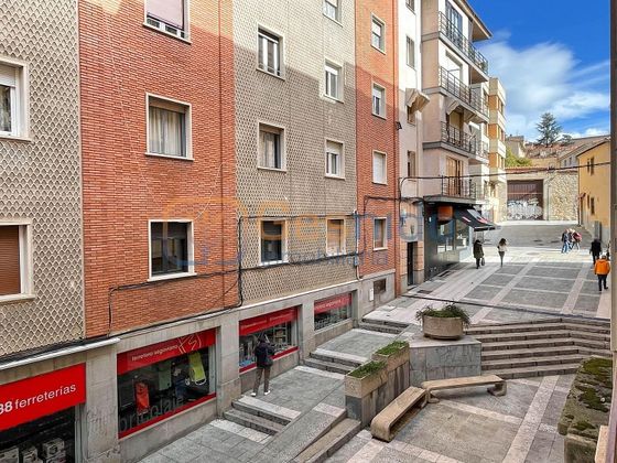 Foto 1 de Pis en venda a Centro - Segovia de 4 habitacions amb terrassa i balcó