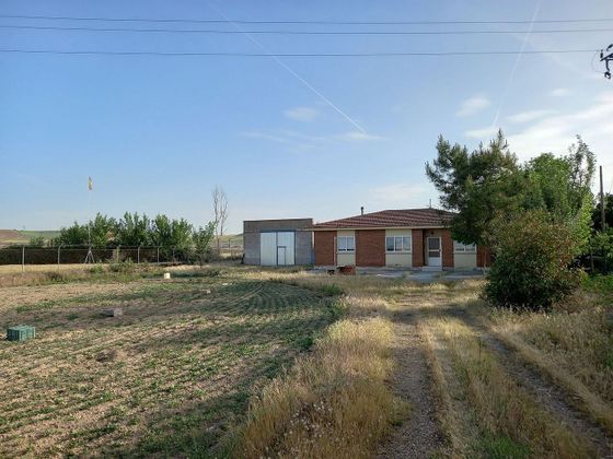 Foto 1 de Casa rural en venda a Área Rural de 4 habitacions amb jardí i calefacció