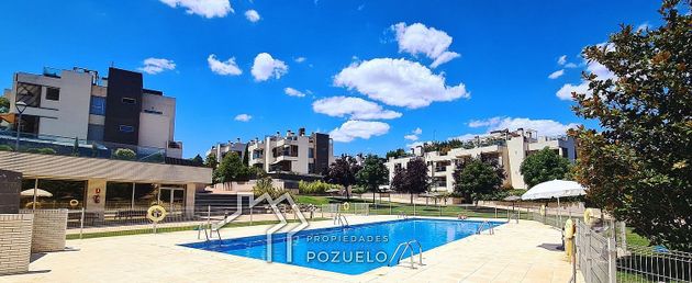 Foto 1 de Ático en alquiler en calle Vista Alegre de 2 habitaciones con terraza y piscina