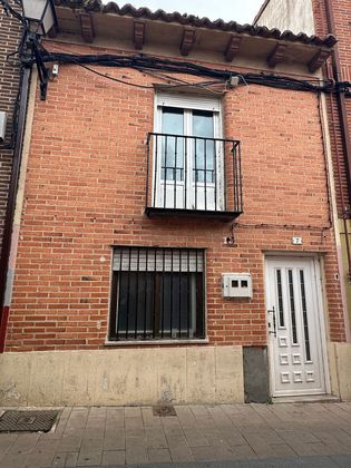 Foto 1 de Casa en venda a calle San Vicente de 2 habitacions amb jardí i balcó