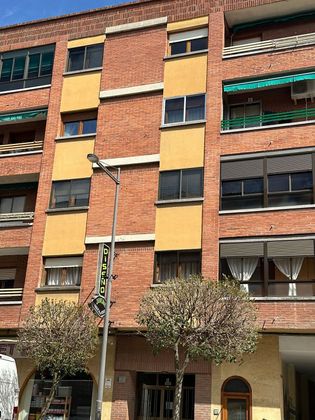 Foto 1 de Pis en venda a avenida De la Constitución de 3 habitacions amb terrassa i ascensor