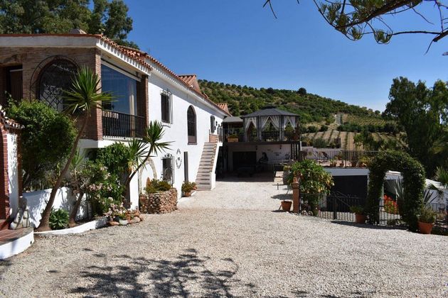 Foto 2 de Chalet en venta en Casarabonela de 7 habitaciones con terraza y piscina