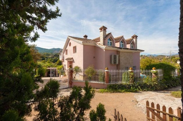 Foto 2 de Casa rural en venda a Alozaina de 4 habitacions amb terrassa i piscina