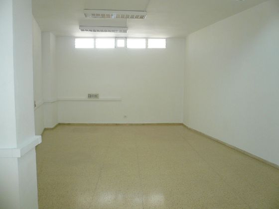 Foto 1 de Oficina en alquiler en Arenales - Lugo - Avenida Marítima de 120 m²