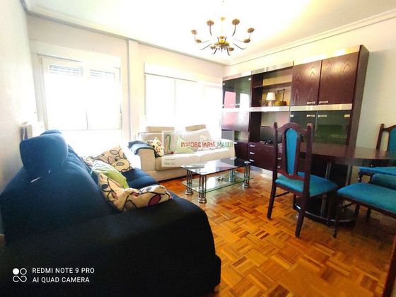 Foto 2 de Venta de piso en Montecerrao de 3 habitaciones con terraza y muebles