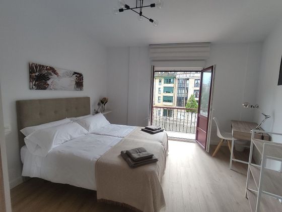 Foto 1 de Piso en alquiler en Milán - Pumarín - Teatinos de 4 habitaciones con muebles y balcón