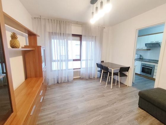 Foto 2 de Piso en venta en Milán - Pumarín - Teatinos de 3 habitaciones con calefacción y ascensor