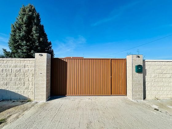 Foto 1 de Xalet en venda a Tudela de Duero de 4 habitacions amb piscina i garatge