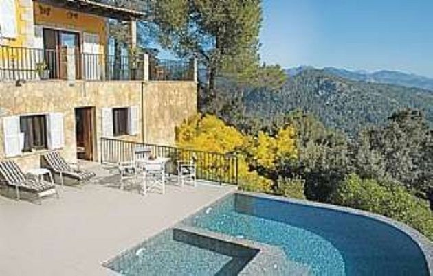 Foto 1 de Xalet en lloguer a Esporles de 5 habitacions amb terrassa i piscina