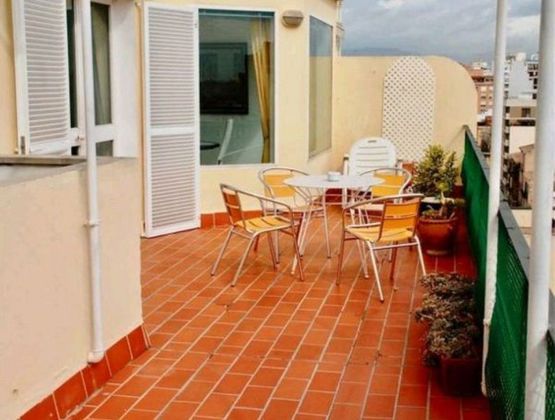 Foto 1 de Àtic en lloguer a Arxiduc - Bons Aires de 3 habitacions amb terrassa i aire acondicionat