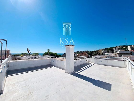 Foto 2 de Ático en venta en Génova de 2 habitaciones con terraza y piscina