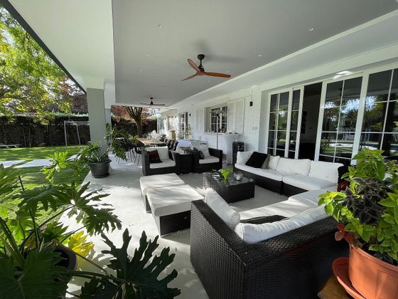 Foto 2 de Chalet en venta en Santo Domingo de 5 habitaciones con terraza y piscina