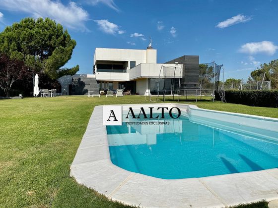 Foto 2 de Xalet en venda a Santo Domingo de 6 habitacions amb terrassa i piscina
