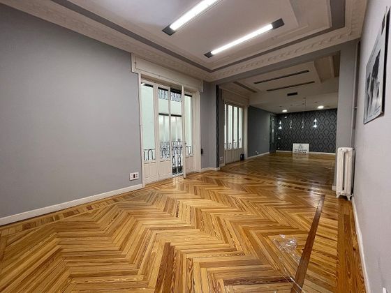 Foto 2 de Oficina en lloguer a Jerónimos de 350 m²