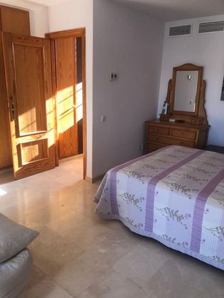Foto 2 de Casa en venta en Cabo de las Huertas de 3 habitaciones con terraza y piscina
