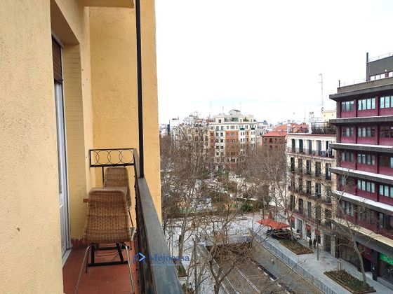 Foto 1 de Pis en venda a Trafalgar de 4 habitacions amb terrassa i balcó