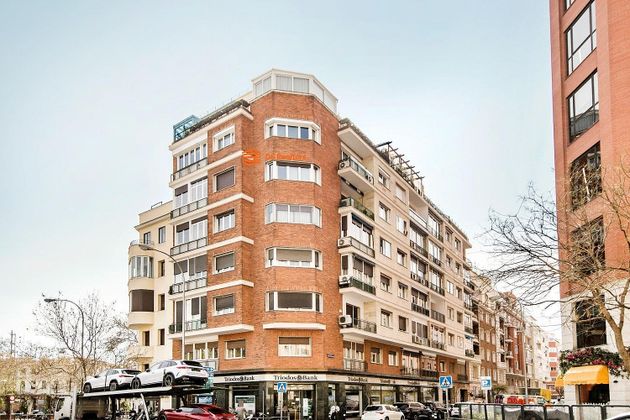 Foto 1 de Pis en venda a calle De Las Mártires Concepcionistas de 4 habitacions amb terrassa i garatge