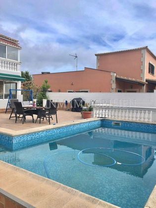 Foto 1 de Venta de chalet en El Toro de 4 habitaciones con terraza y piscina