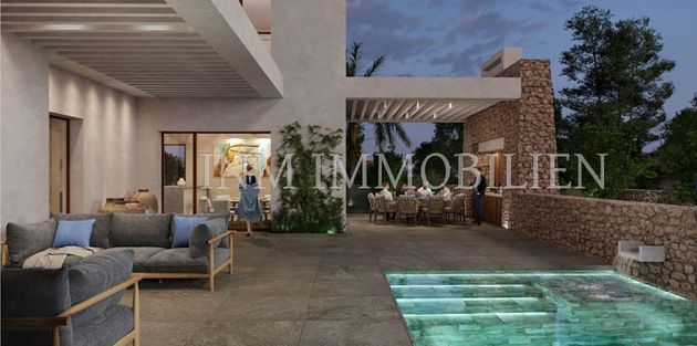 Foto 2 de Chalet en venta en Son Ramonell - Es Figueral de 5 habitaciones con terraza y piscina