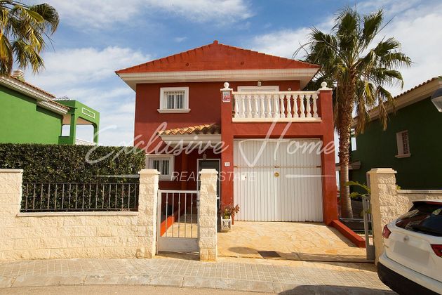 Foto 1 de Xalet en venda a Las Atalayas - Urmi - Cerro Mar de 3 habitacions amb terrassa i piscina