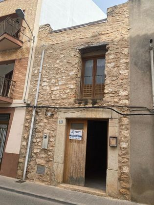Foto 1 de Casa rural en venta en calle Sant Miquel de 4 habitaciones con terraza y jardín