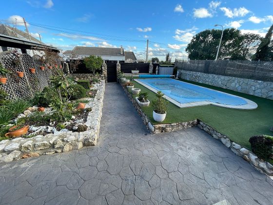 Foto 2 de Xalet en venda a Loranca de Tajuña de 3 habitacions amb terrassa i piscina