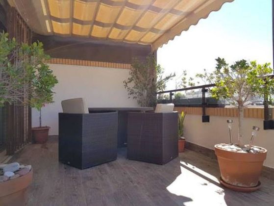 Foto 1 de Ático en venta en Avda. de Abril. - 9 de octubre de 3 habitaciones con terraza y aire acondicionado