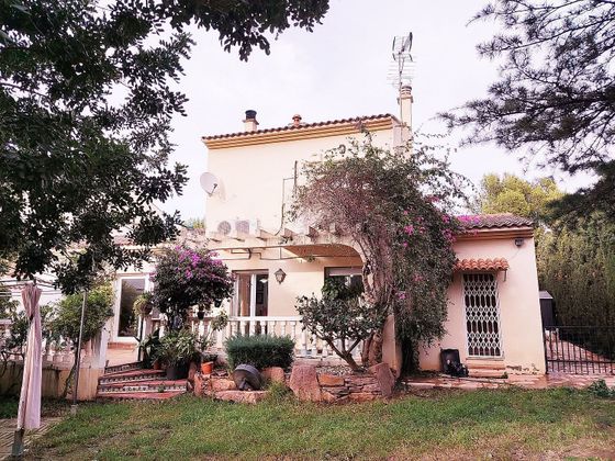 Foto 1 de Venta de chalet en calle Benitatxell de 4 habitaciones con terraza y jardín