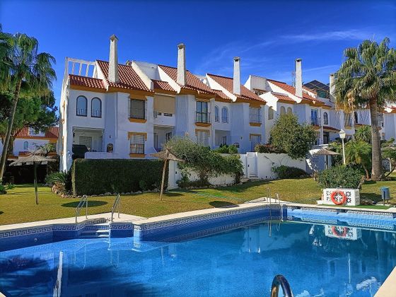 Foto 1 de Casa adossada en venda a Puerto - Plaza de Toros de 4 habitacions amb terrassa i piscina