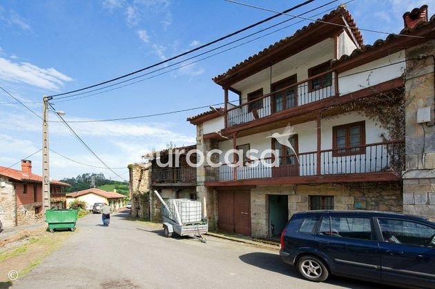 Foto 2 de Chalet en venta en Puente Viesgo de 4 habitaciones con terraza