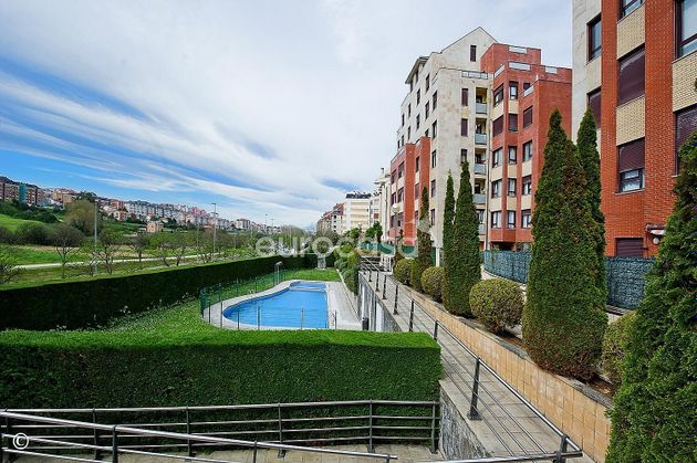 Foto 1 de Pis en lloguer a Valdenoja - La Pereda de 3 habitacions amb terrassa i piscina