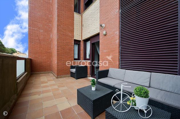 Foto 2 de Alquiler de piso en Valdenoja - La Pereda de 3 habitaciones con terraza y piscina