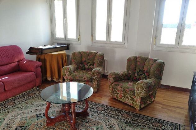 Foto 2 de Alquiler de piso en Reinosa de 3 habitaciones con muebles y calefacción