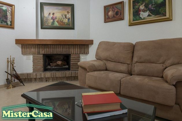 Foto 2 de Casa adossada en venda a La Jara de 4 habitacions amb terrassa